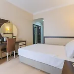 Wien Star Hotel, Adults Only אלאניה
