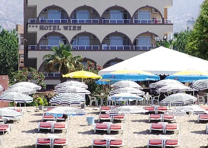 Wien Star Hotel, Adults Only אלאניה